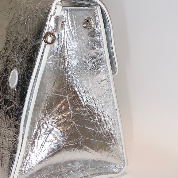 š»SALEāļøHP šDior Diorever Metallic Silver Bag - Picture 5 of 8
